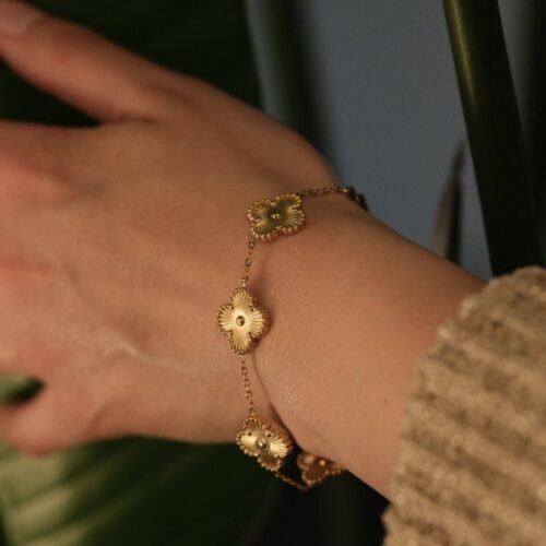 Golden Clover Bloom Bracelet