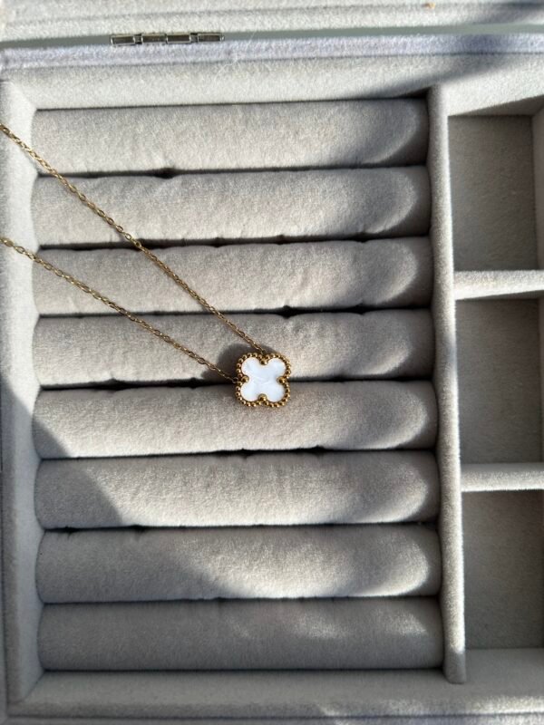 Snow Clover Pendant