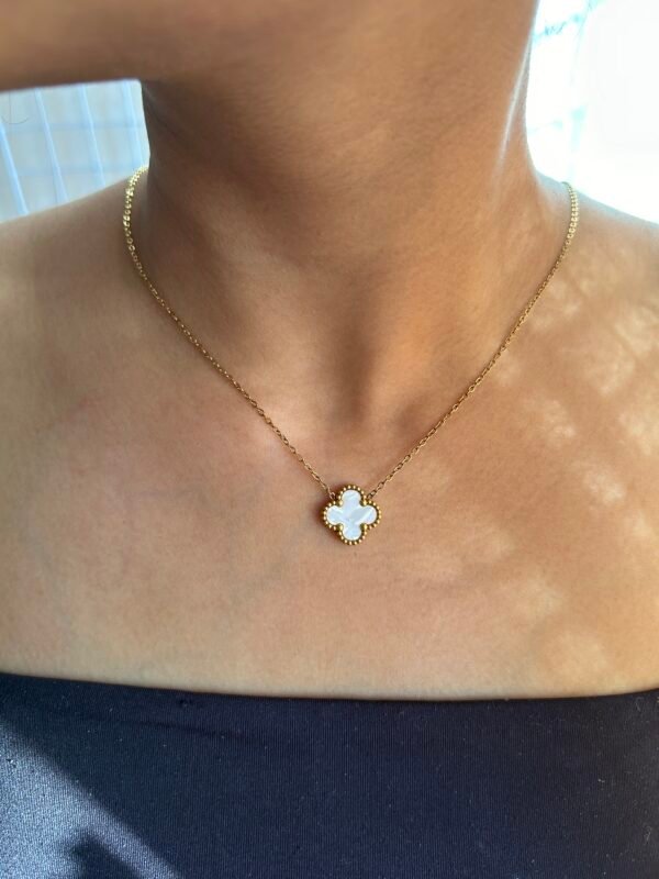 Snow Clover Pendant
