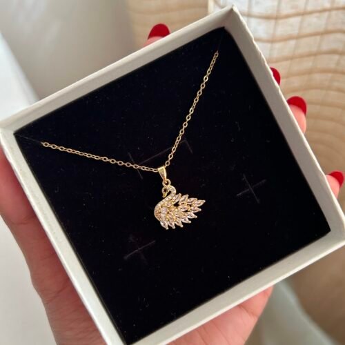 Golden Swan Necklac1