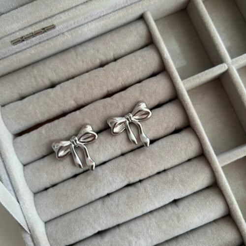 IMG_7936 Silver Lustrous Bow Earrings