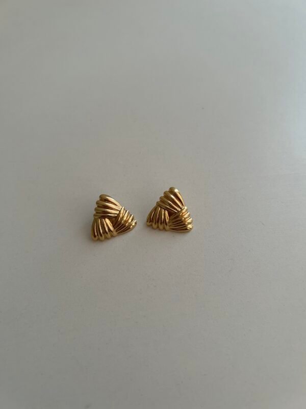 IMG_2301 Pyramid Shell Studs