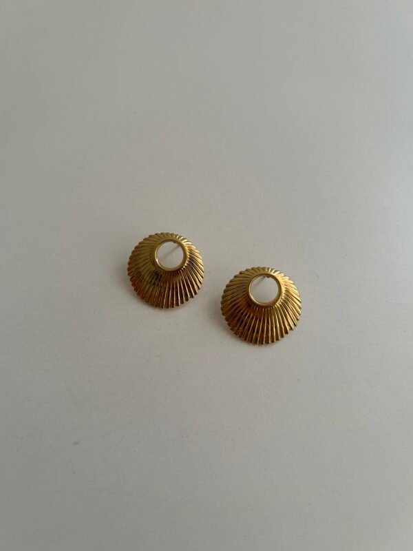 IMG_2306 Halo Shell Studs
