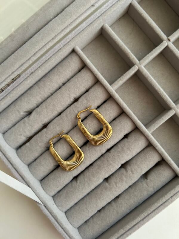 Elan Hoops