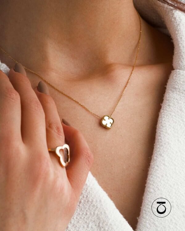 Snow Clover Pendant